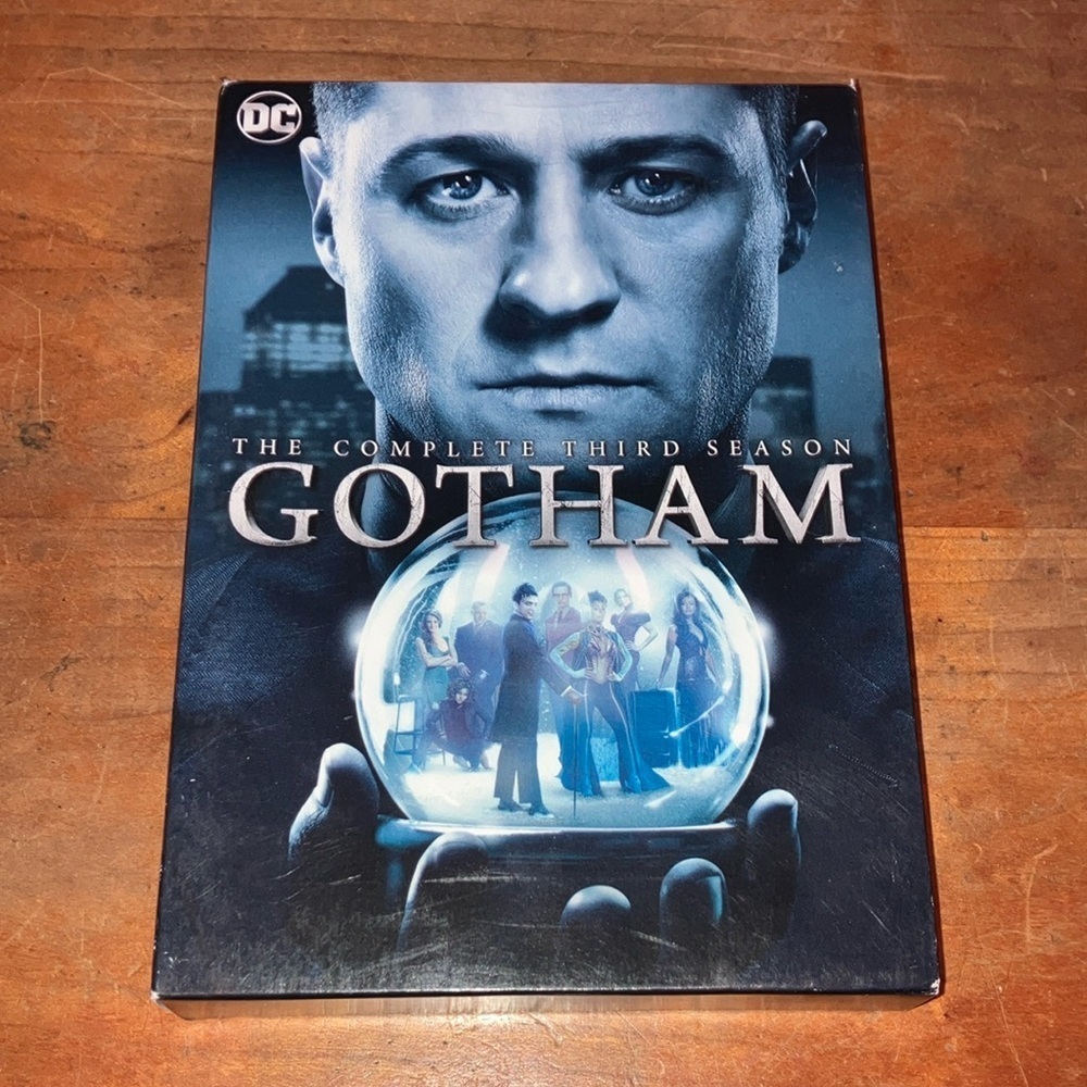 DC Gotham The Complete Third Season DVD set